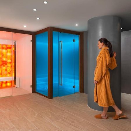 فندق Hyatt Regency صوفيا المظهر الخارجي الصورة A modern spa