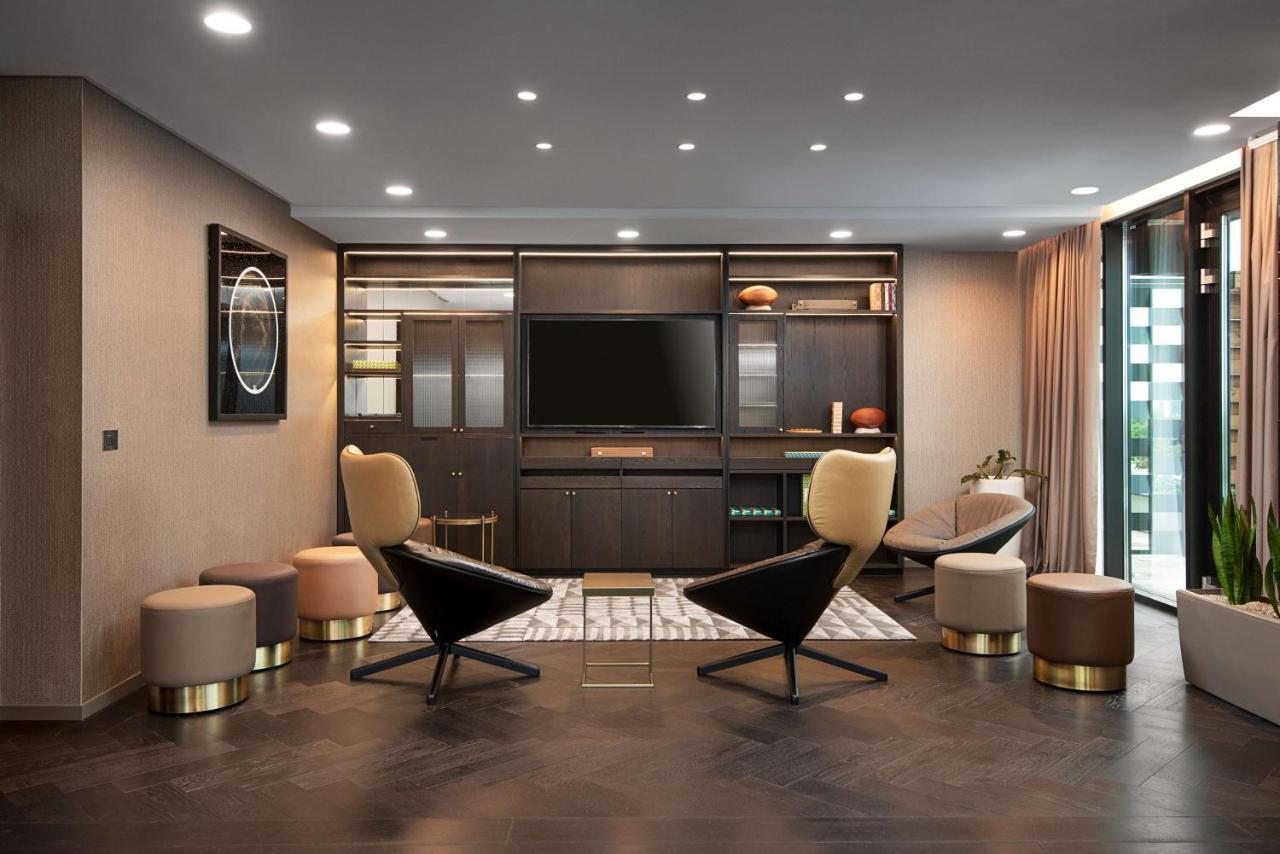 فندق Hyatt Regency صوفيا المظهر الخارجي الصورة The Club at London Heathrow Airport