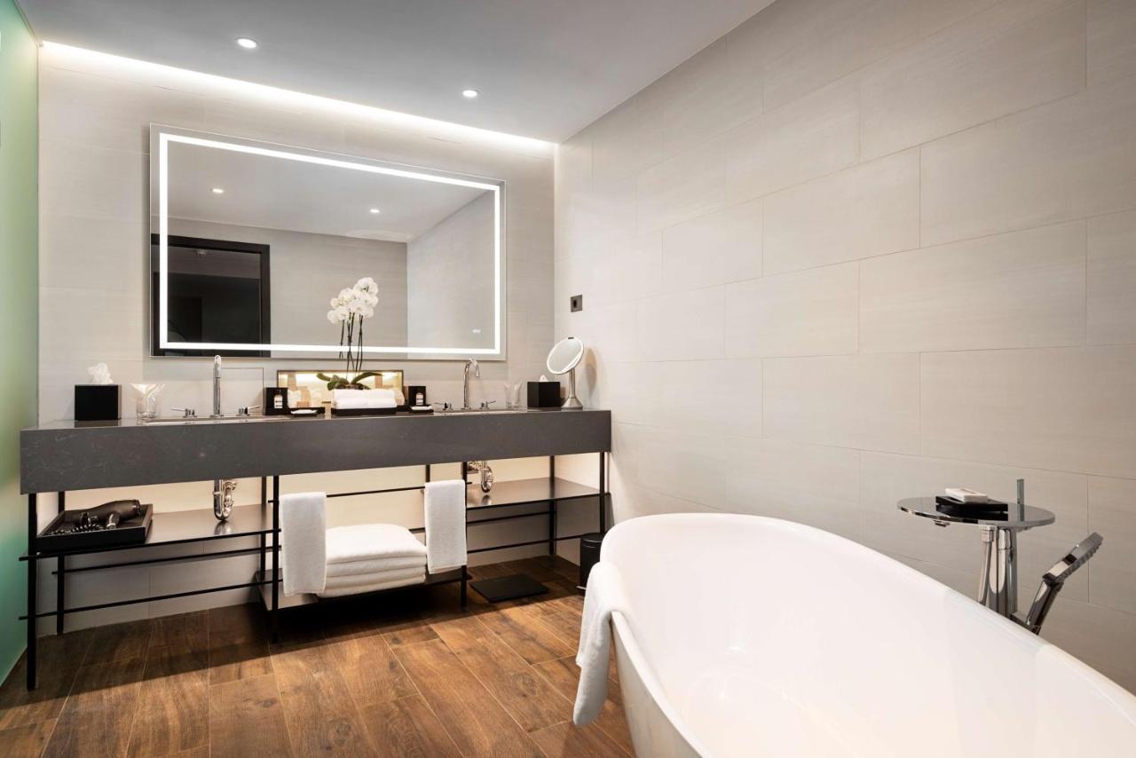 فندق Hyatt Regency صوفيا المظهر الخارجي الصورة Bathroom