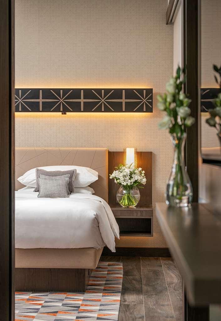 فندق Hyatt Regency صوفيا الغرفة الصورة A guest room at the hotel
