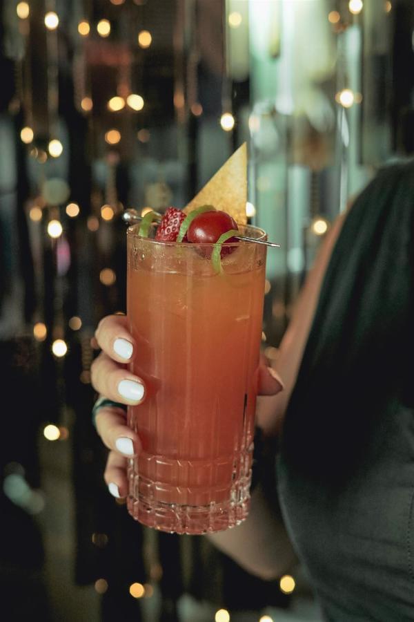 فندق Hyatt Regency صوفيا المظهر الخارجي الصورة A caipiroska