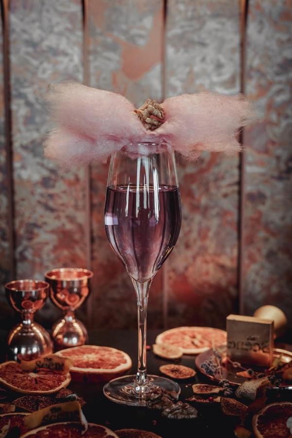 فندق Hyatt Regency صوفيا المظهر الخارجي الصورة A champagne cocktail